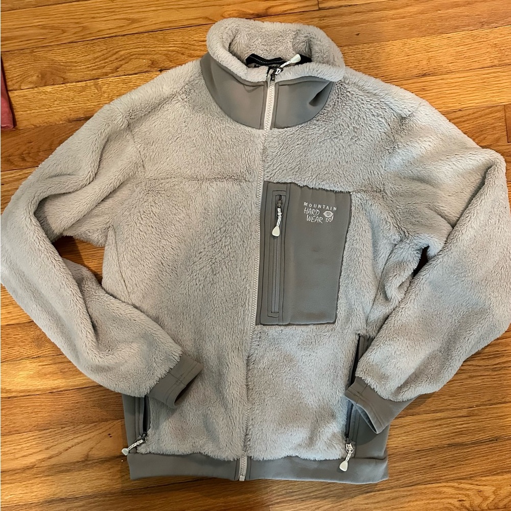 Women’s Medium Mountain Hardwear Jacket